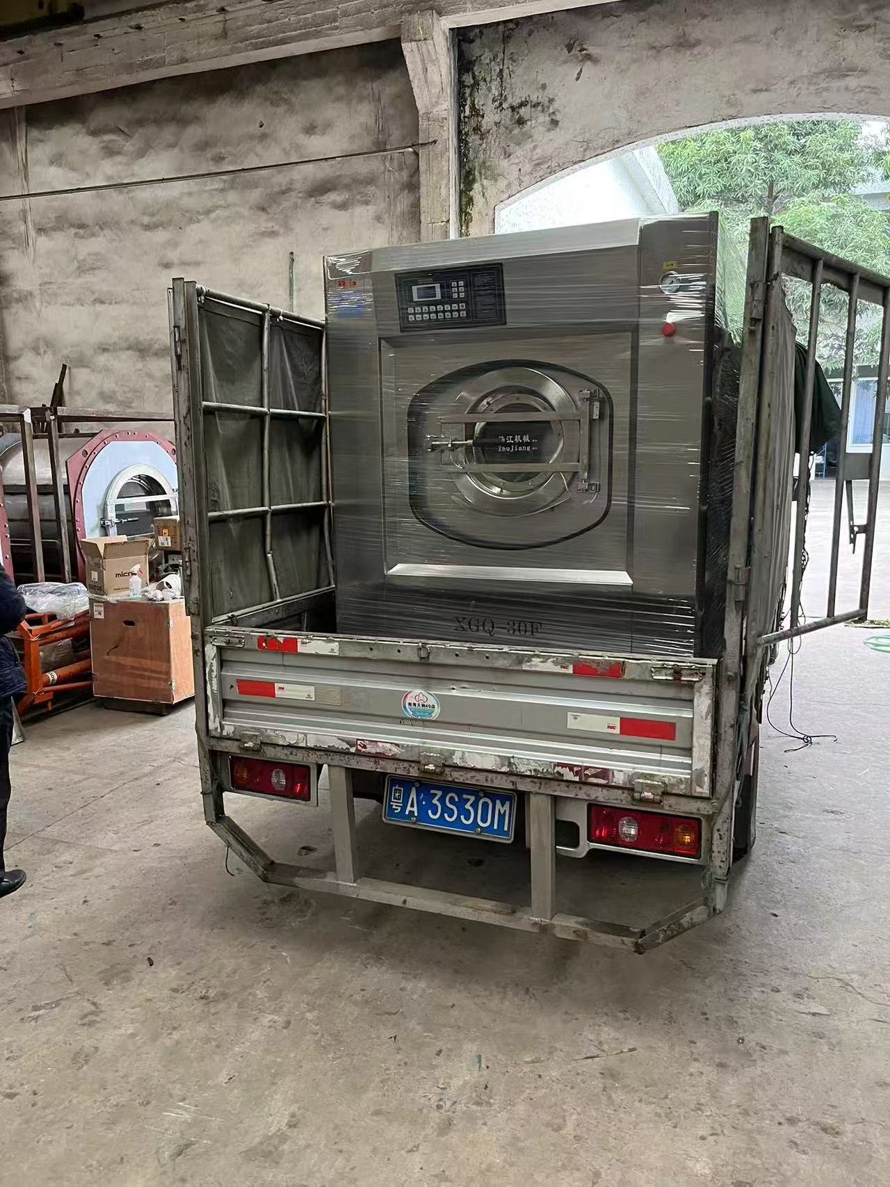 珠江洗滌設(shè)備在醫(yī)院中的成功案例：滿足高效洗滌需求